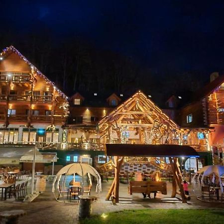 Conacul Radacinilor Hotel Petrosani Bagian luar foto