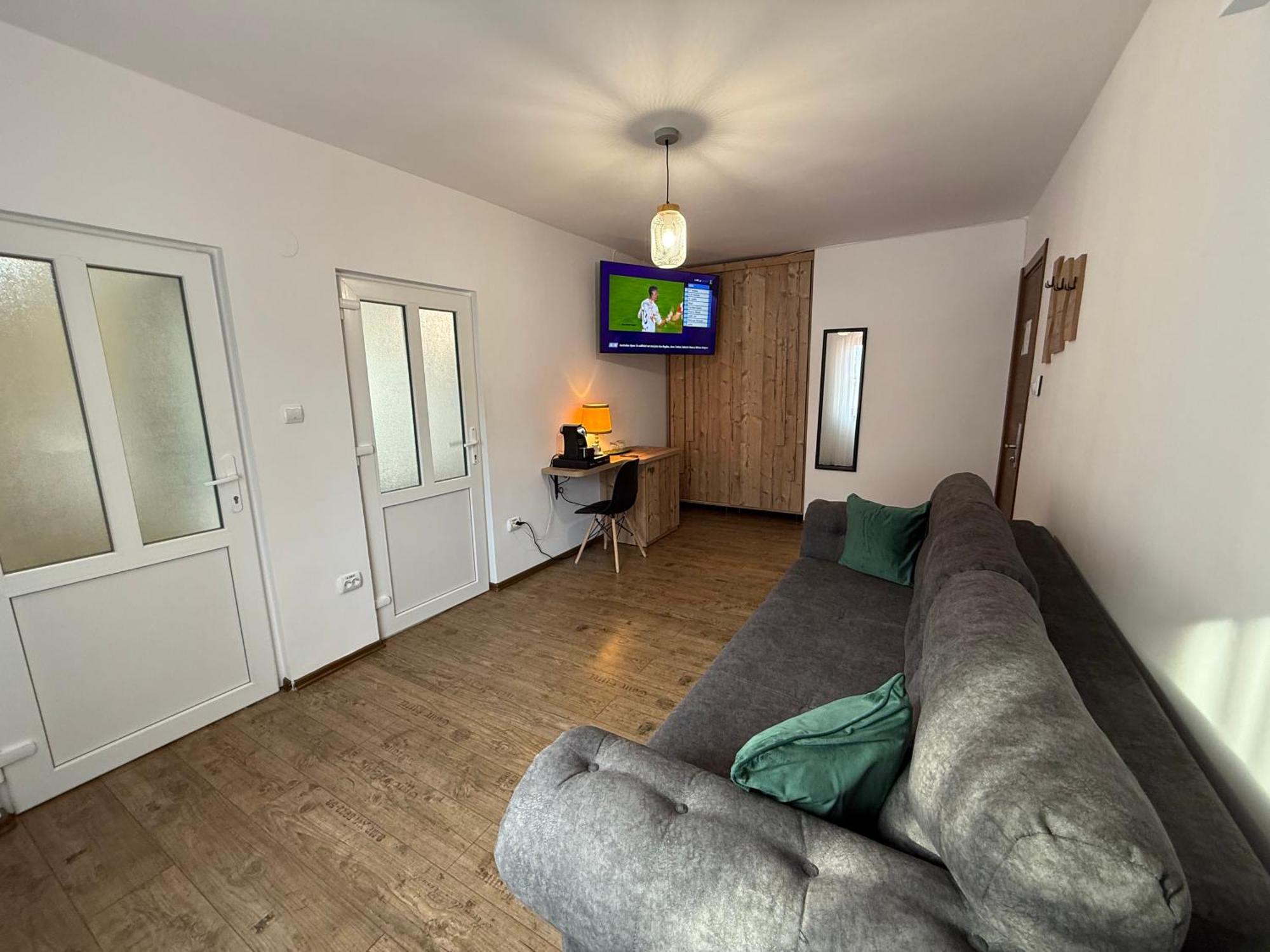 Conacul Radacinilor Hotel Petrosani Bagian luar foto