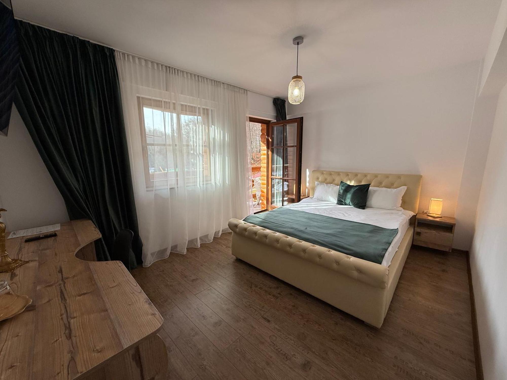 Conacul Radacinilor Hotel Petrosani Bagian luar foto