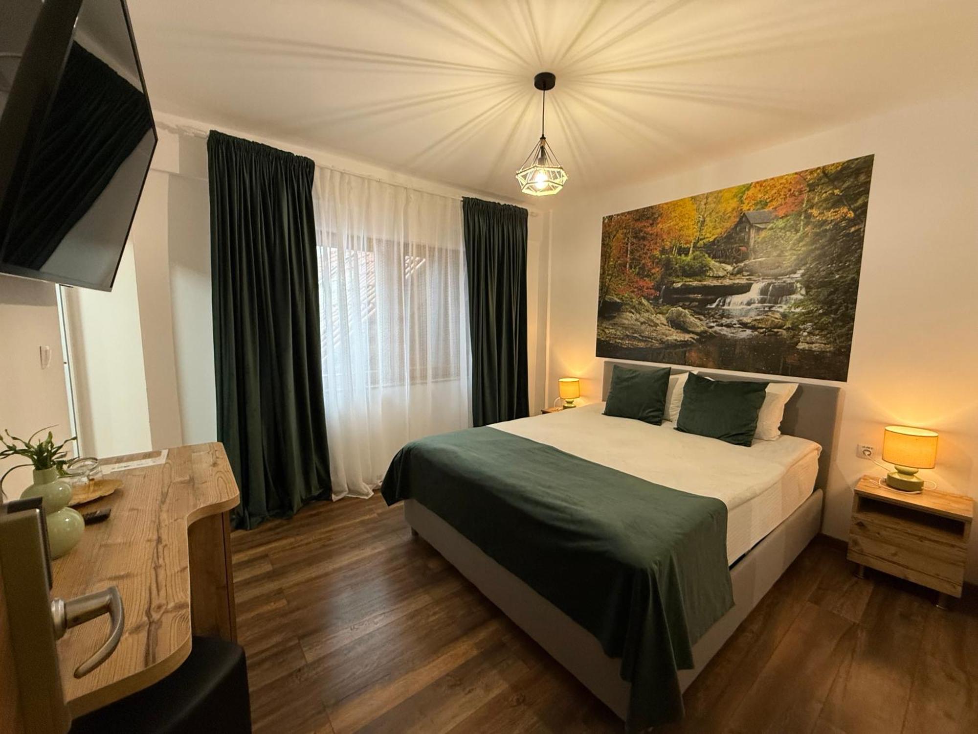 Conacul Radacinilor Hotel Petrosani Bagian luar foto