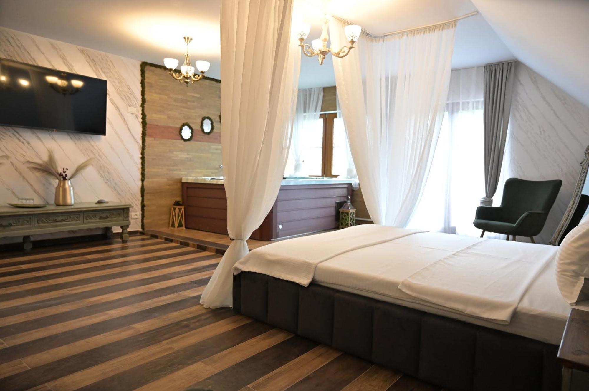 Conacul Radacinilor Hotel Petrosani Bagian luar foto